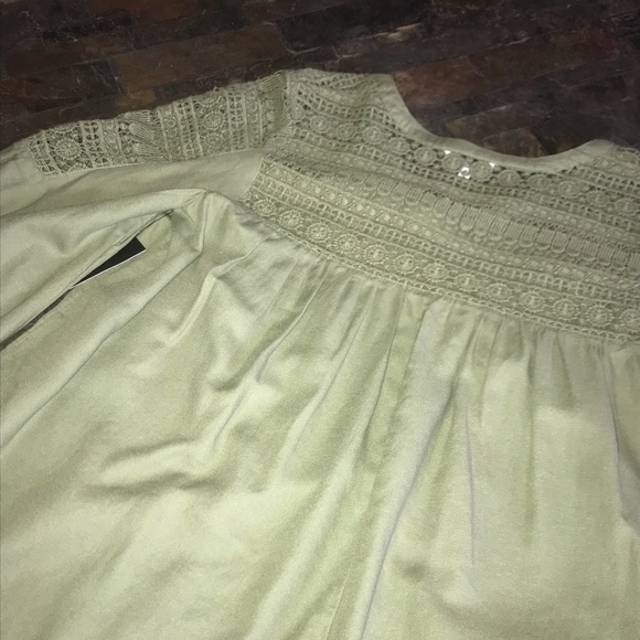 👑CROWN & IVY - Picture 5 of 8